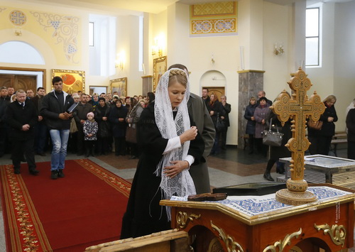 Тимошенко в Тернопольской обл помолилась за независимость Украины