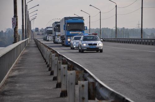 До кінця жовтня на Донбас доставлять 500 тис. продуктових наборів у рамках гуманітарного рейсу Ахметова