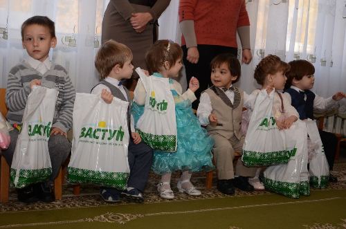Активисты "Заступа" провели благотворительную акцию в Харьковском доме ребенка