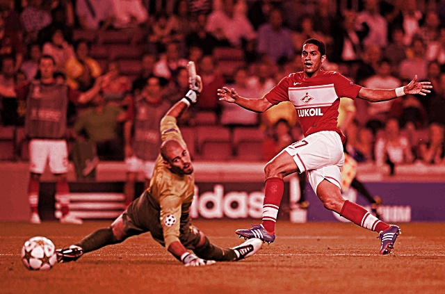 Ромуло пробивает Вальдеса